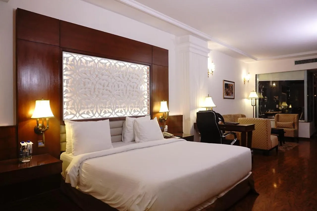 Ramada Plaza By Wyndham, Chandigarh Zirakpur 4*,  Индия