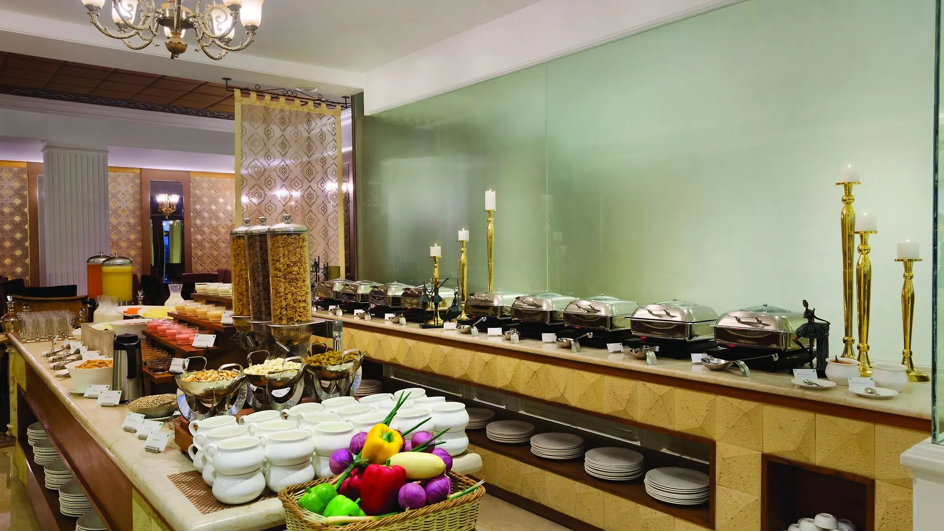 **** Отель Ramada Plaza By Wyndham, Chandigarh Zirakpur Индия